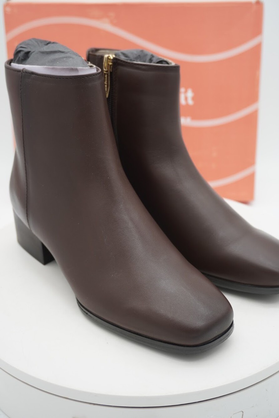 Easy Spirit Sidney Dark Brown Ankle Boots Women’s Size 5.5 M Low Block Heel